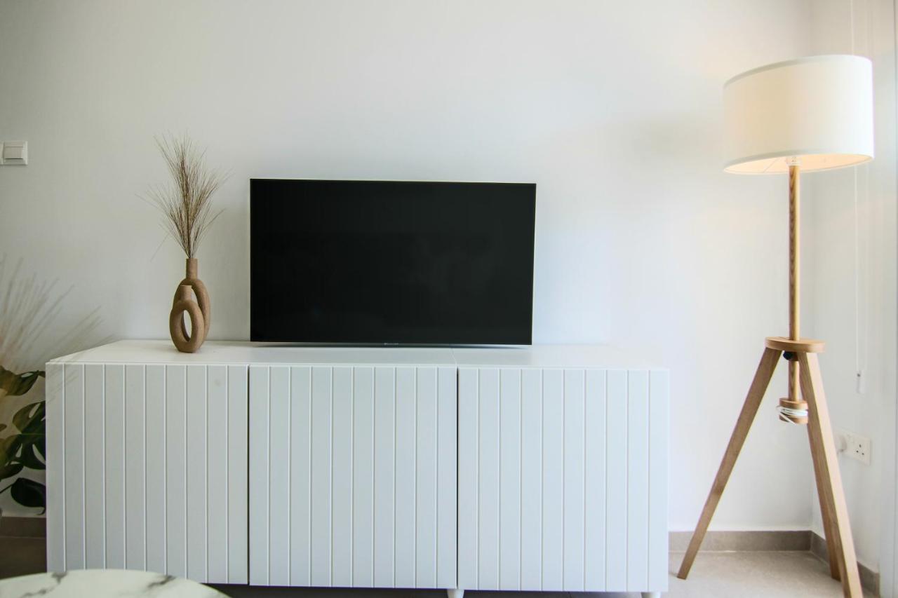 Ferienwohnung Phaedrus Living: Seaview Luxury Flat Limnaria 114 Paphos Exterior foto